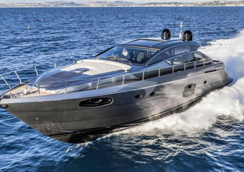 Pershing 62